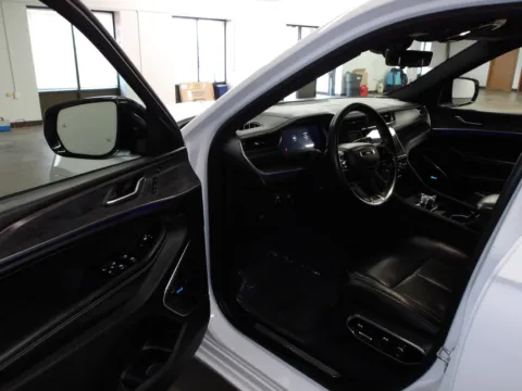 More photos of 2022 Jeep Grand Cherokee L Overland at Gene Steffy Chrysler Dodge Jeep RAM, NE