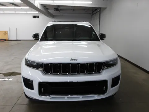 Another view of 2022 Jeep Grand Cherokee L Overland for sale in Fremont, NE at Gene Steffy Chrysler Dodge Jeep RAM