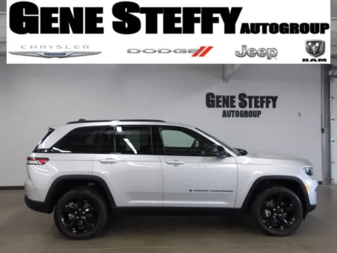 Silver 2022 Jeep Grand Cherokee Altitude for sale in Fremont, NE