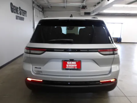 More photos of 2022 Jeep Grand Cherokee Altitude at Gene Steffy Chrysler Dodge Jeep RAM, NE