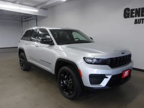 Photos of 2022 Jeep Grand Cherokee Altitude for sale in Fremont, NE at Gene Steffy Chrysler Dodge Jeep RAM