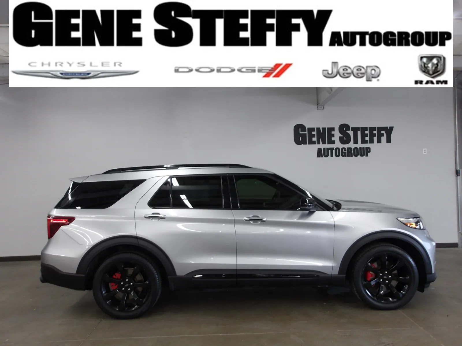 2020 Ford Explorer ST's photo