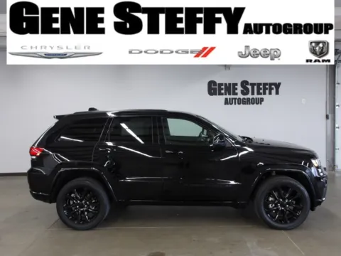 Black 2022 Jeep Grand Cherokee WK Laredo X for sale in Fremont, NE