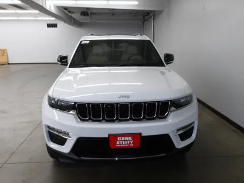 Another view of 2025 Jeep Grand Cherokee Limited for sale in Fremont, NE at Gene Steffy Chrysler Dodge Jeep RAM