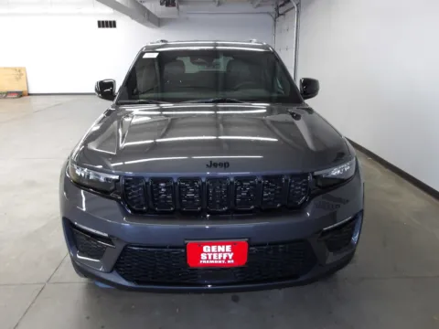 Another view of 2025 Jeep Grand Cherokee Limited for sale in Fremont, NE at Gene Steffy Chrysler Dodge Jeep RAM