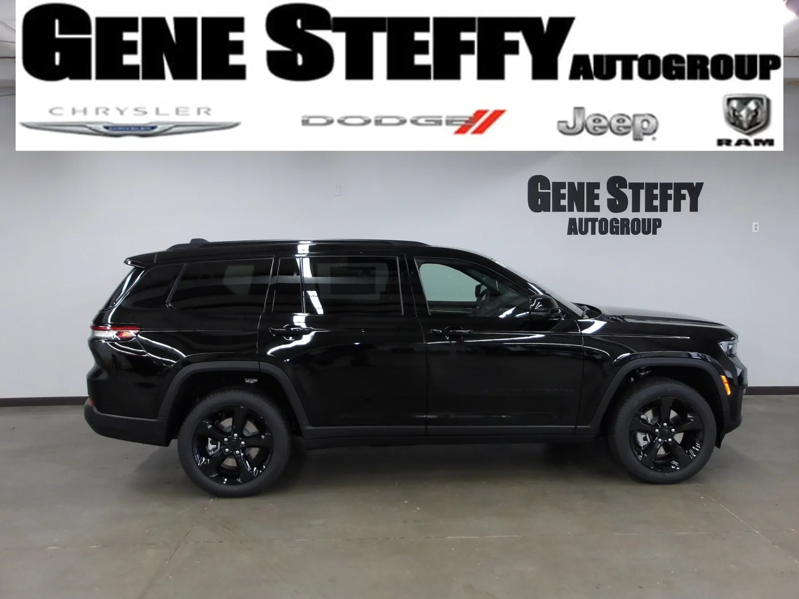 Black 2025 Jeep Grand Cherokee L Limited for sale in Fremont, NE