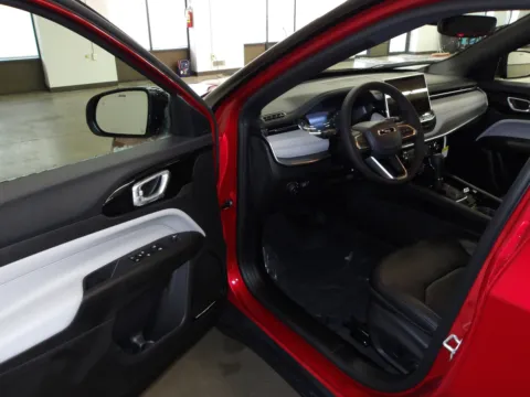 More photos of 2026 Jeep Compass Limited at Gene Steffy Chrysler Dodge Jeep RAM, NE