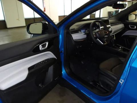 More photos of 2026 Jeep Compass Limited at Gene Steffy Chrysler Dodge Jeep RAM, NE