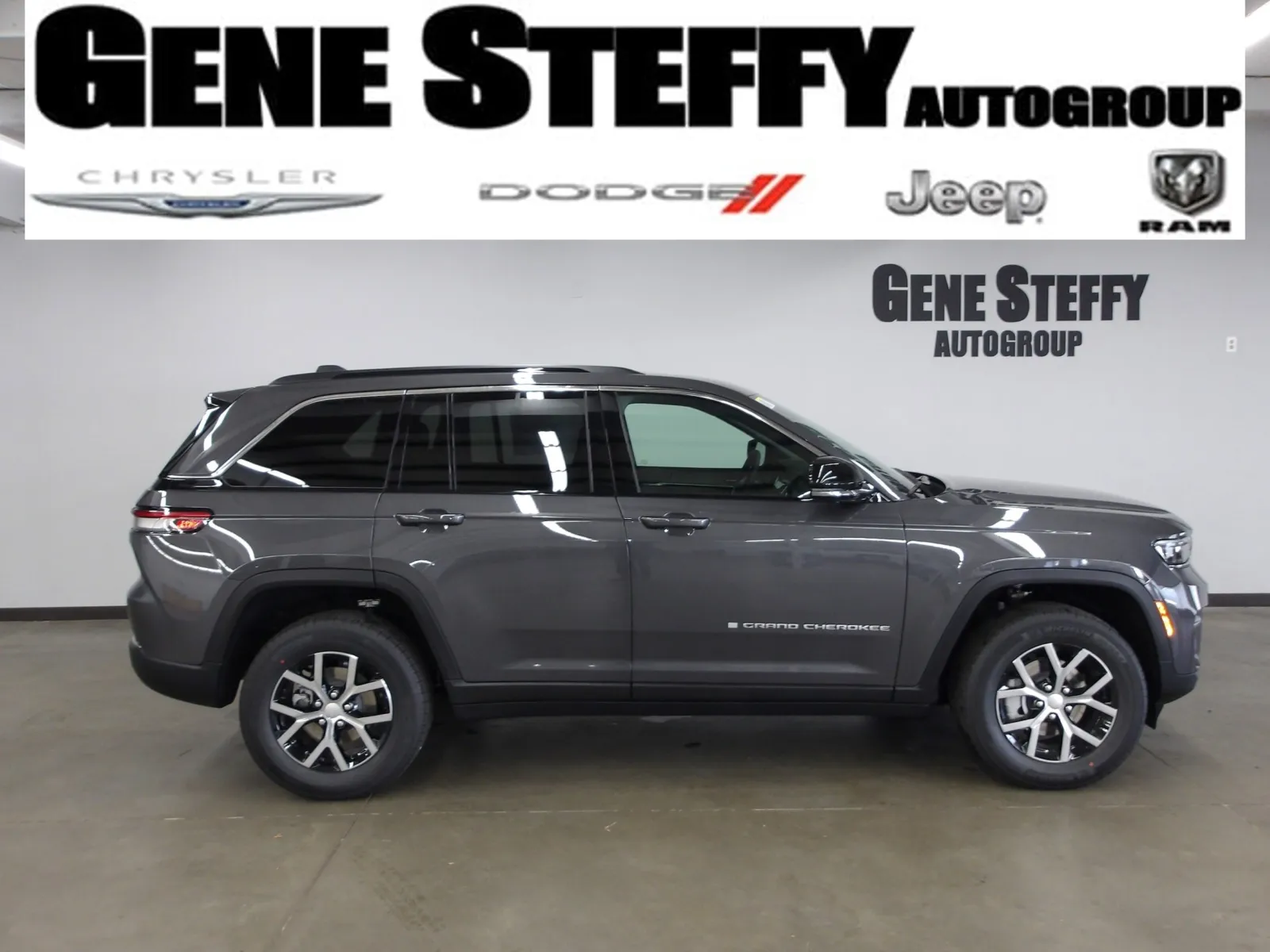 Gray 2025 Jeep Grand Cherokee Limited for sale in Fremont, NE