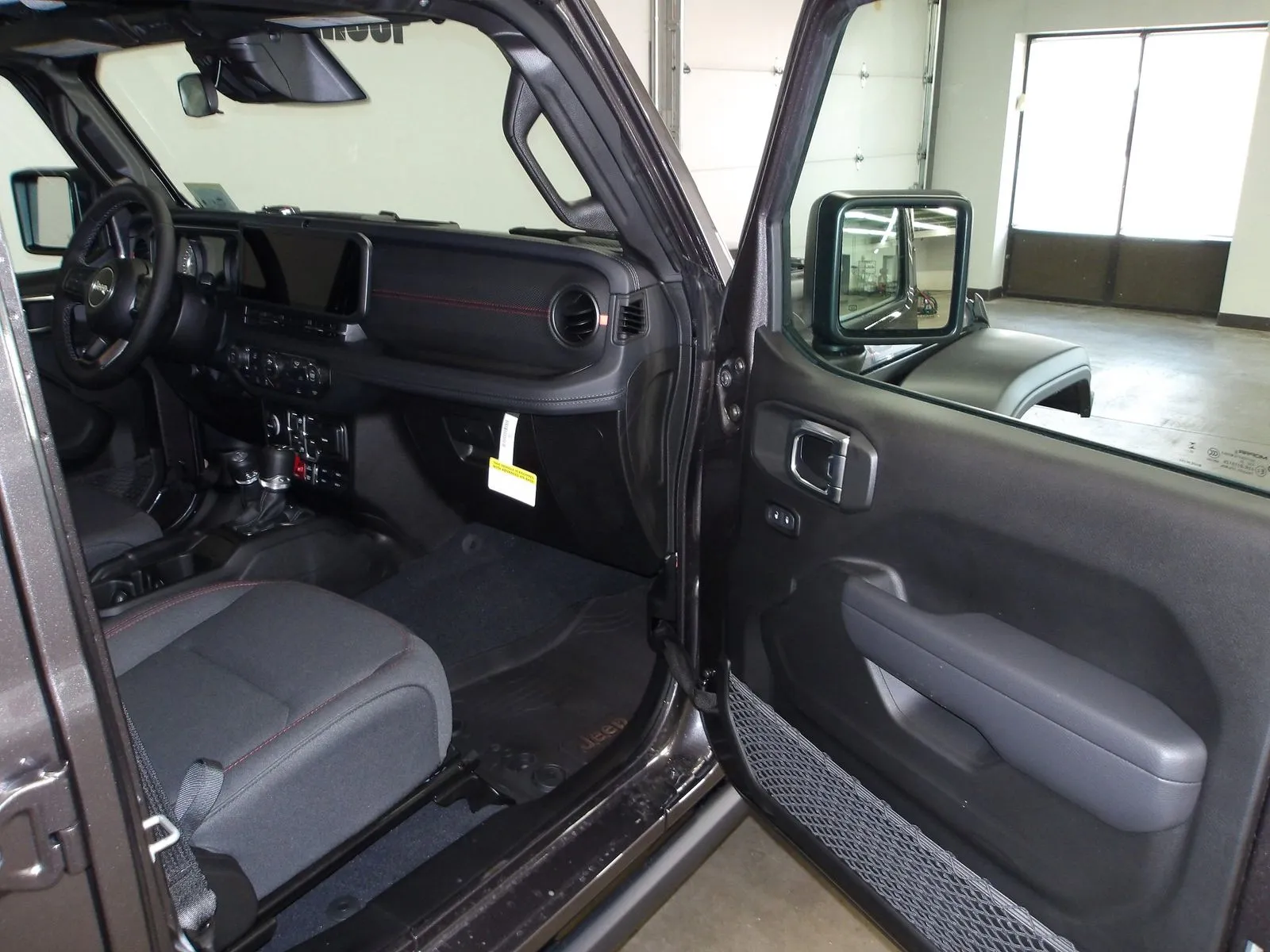 2026 Jeep Wrangler 4-Door Rubicon - Photo 11