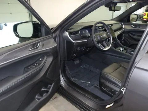 More photos of 2025 Jeep Grand Cherokee L Limited at Gene Steffy Chrysler Dodge Jeep RAM, NE