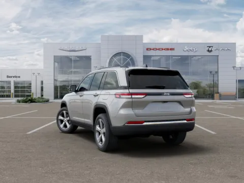 Another view of 2025 Jeep Grand Cherokee Limited for sale in Fremont, NE at Gene Steffy Chrysler Dodge Jeep RAM