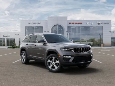 More photos of 2025 Jeep Grand Cherokee Limited at Gene Steffy Chrysler Dodge Jeep RAM, NE
