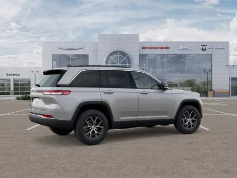 More photos of 2025 Jeep Grand Cherokee Limited at Gene Steffy Chrysler Dodge Jeep RAM, NE