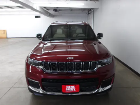 Another view of 2025 Jeep Grand Cherokee L Limited for sale in Fremont, NE at Gene Steffy Chrysler Dodge Jeep RAM