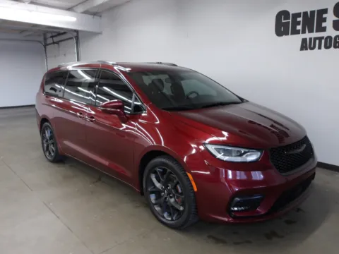 Photos of 2021 Chrysler Pacifica Touring for sale in Fremont, NE at Gene Steffy Chrysler Dodge Jeep RAM