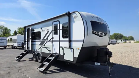 Unknown 2026 Forest River FLAGSTAFF Micro Lite 25SRK for sale in Hartford, IL
