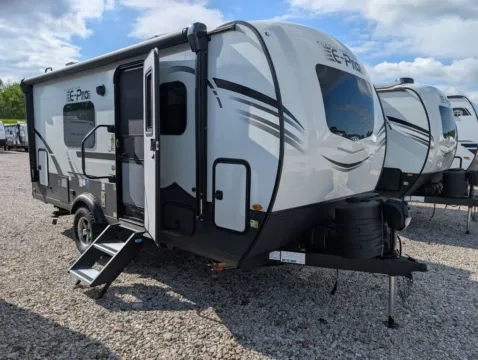 Unknown 2025 Forest River FLAGSTAFF E-PRO 19FDS for sale in Hartford, IL