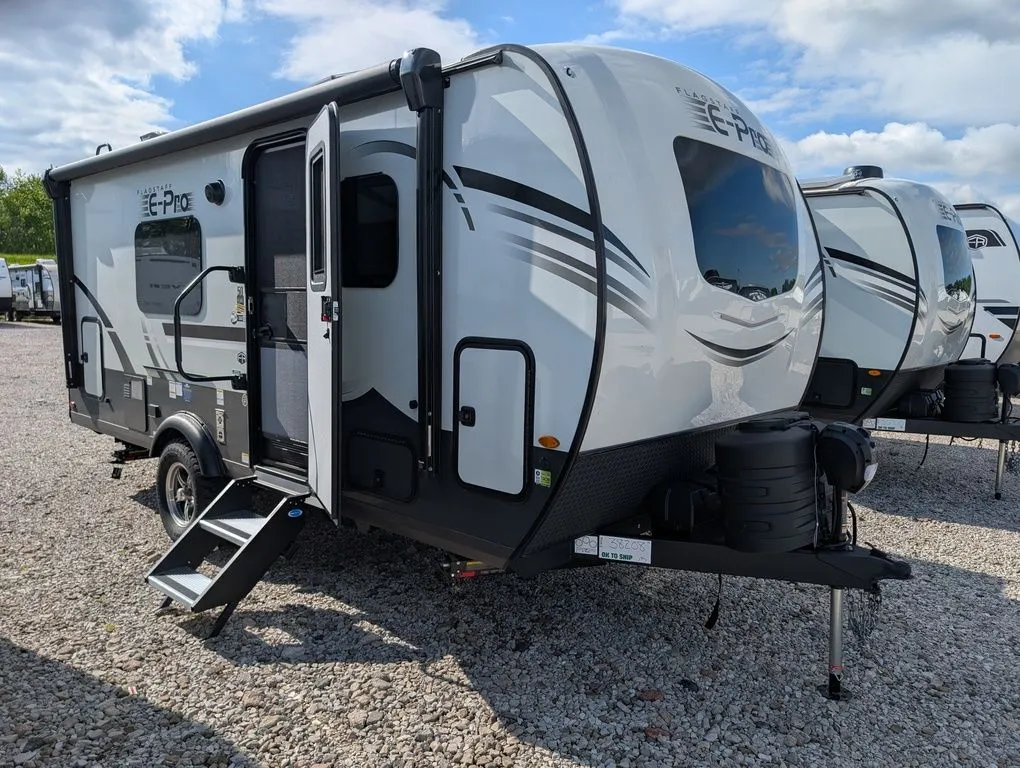 Unknown 2025 Forest River FLAGSTAFF E-PRO 19FDS for sale in Hartford, IL