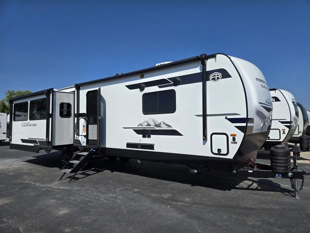 Unknown 2026 Forest River Grand Surveyor 305RLBS for sale in Hartford, IL