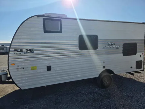 More photos of 2025 Jayco Jay Flight 170BH at Colman's Country Campers, IL