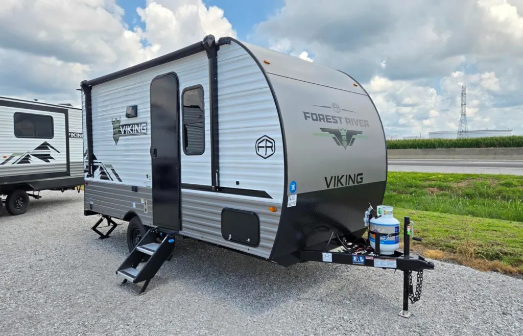 Two Rivers 3k 2026 Forest River Viking 3K Series 17FQ for sale in Hartford, IL at ...