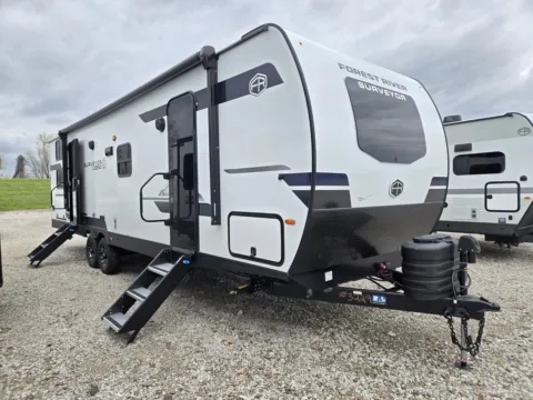 2026 Forest River Surveyor Legend  296QBLE for sale in Hartford, IL