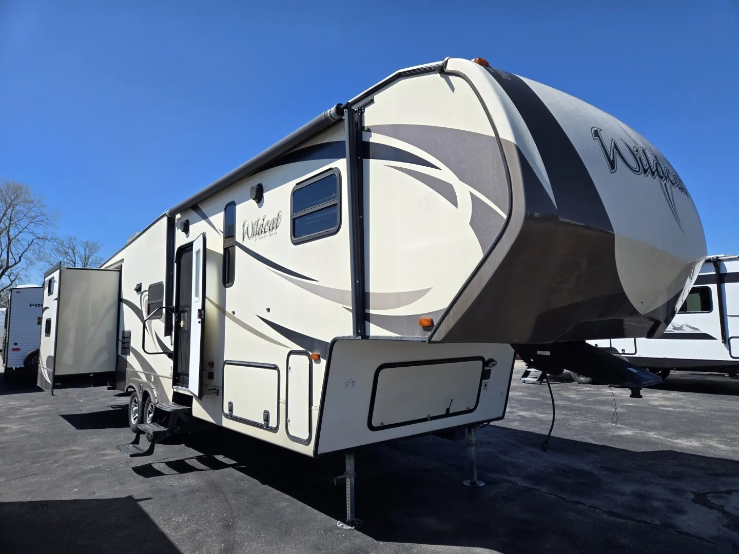 2016 Forest River Wildcat 31SAX for sale in Hartford, IL