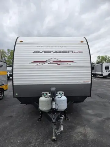 Another view of 2025 Prime Time RV Avenger   28QBSLE for sale in Hartford, IL at Colman's Country Campers