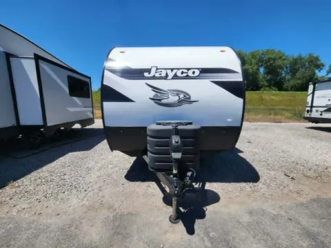 More photos of 2025 Jayco Jay Feather   166FBS at Colman's Country Campers, IL