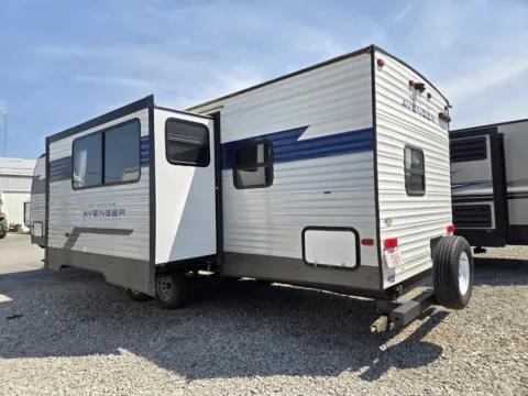 More photos of 2023 Prime Time Avenger   28BHS at Colman's Country Campers, IL