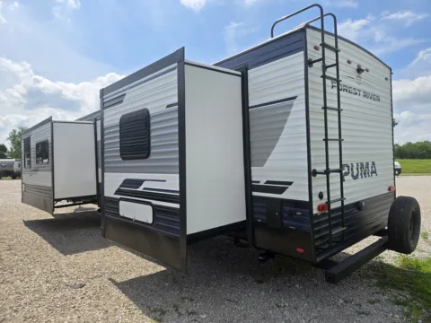 More photos of 2027 Forest River Puma 31FKRK at Colman's Country Campers, IL