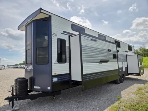 More photos of 2027 Forest River Puma Vista 402LFT at Colman's Country Campers, IL