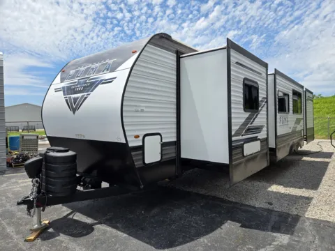 More photos of 2023 Palomino Puma   32RBFQ at Colman's Country Campers, IL