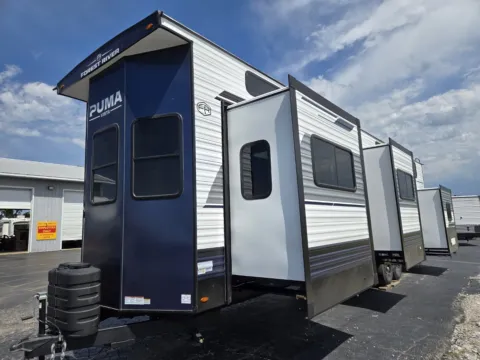 More photos of 2027 Forest River Puma Vista 403LFT at Colman's Country Campers, IL
