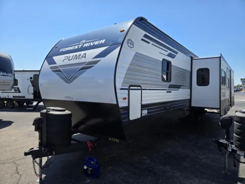 More photos of 2027 Forest River Puma 32BHQS at Colman's Country Campers, IL
