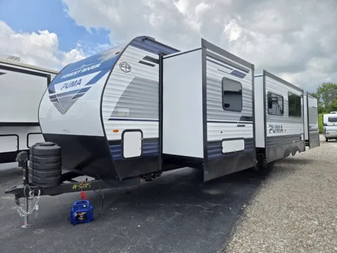 More photos of 2027 Forest River Puma 32RBFQ at Colman's Country Campers, IL