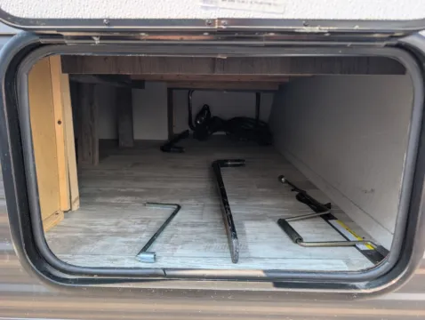 More photos of 2021 Prime Time RV Avenger LT   17 FQS at Colman's Country Campers, IL