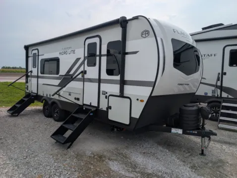 2027 Forest River Flagstaff Micro Lite 25SRK for sale in Hartford, IL