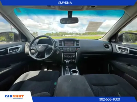 More photos of 2015 Nissan Pathfinder SV Sport Utility 4D at CARMART - Smyrna, DE