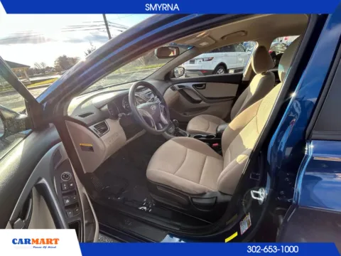 More photos of 2016 Hyundai Elantra SE Sedan 4D at CARMART - Smyrna, DE