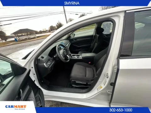 More photos of 2018 Honda Accord LX Sedan 4D at CARMART - Smyrna, DE
