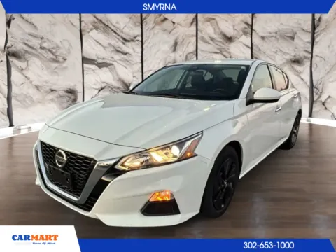 Photos of 2021 Nissan Altima 2.5 S Sedan 4D for sale in Smyrna, DE at CARMART - Smyrna