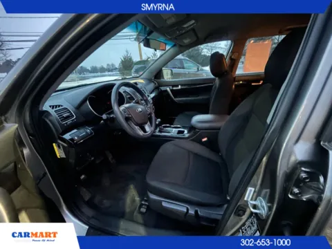 More photos of 2015 Kia Sorento LX Sport Utility 4D at CARMART - Smyrna, DE