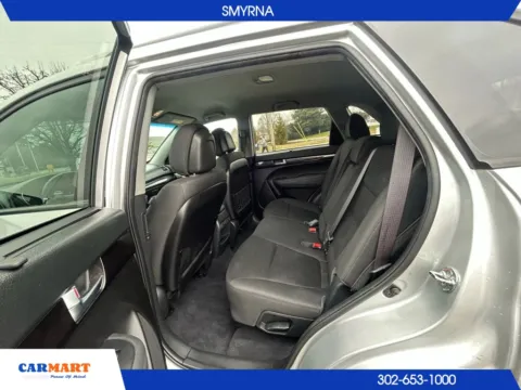 More photos of 2014 Kia Sorento LX Sport Utility 4D at CARMART - Smyrna, DE