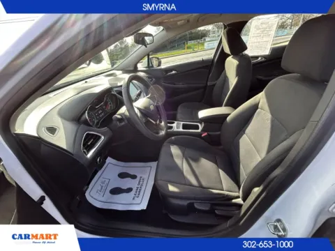 More photos of 2018 Chevrolet Cruze LS Sedan 4D at CARMART - Smyrna, DE