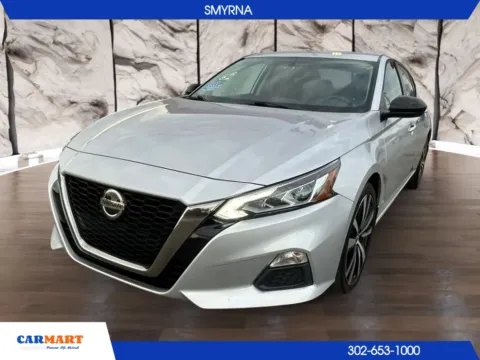 Photos of 2019 Nissan Altima 2.5 SR Sedan 4D for sale in Smyrna, DE at CARMART - Smyrna