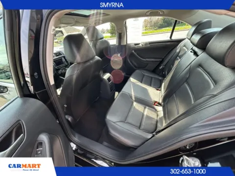 More photos of 2016 Volkswagen Jetta 1.8T SEL Premium Sedan 4D at CARMART - Smyrna, DE