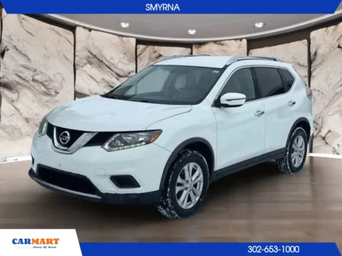 White 2016 Nissan Rogue SV Sport Utility 4D for sale in Smyrna, DE
