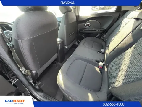 More photos of 2016 Kia Soul + Wagon 4D at CARMART - Smyrna, DE